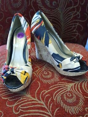Qupid Multicolor Floral Peep-Toe Cork Wedges 8.5